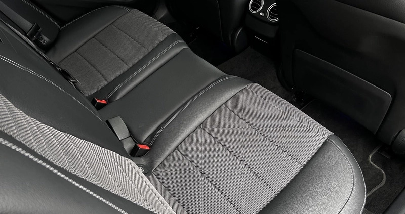 Mercedes-Benz Klasa E cena 241900 przebieg: 13449, rok produkcji 2023 z Siemiatycze małe 379
